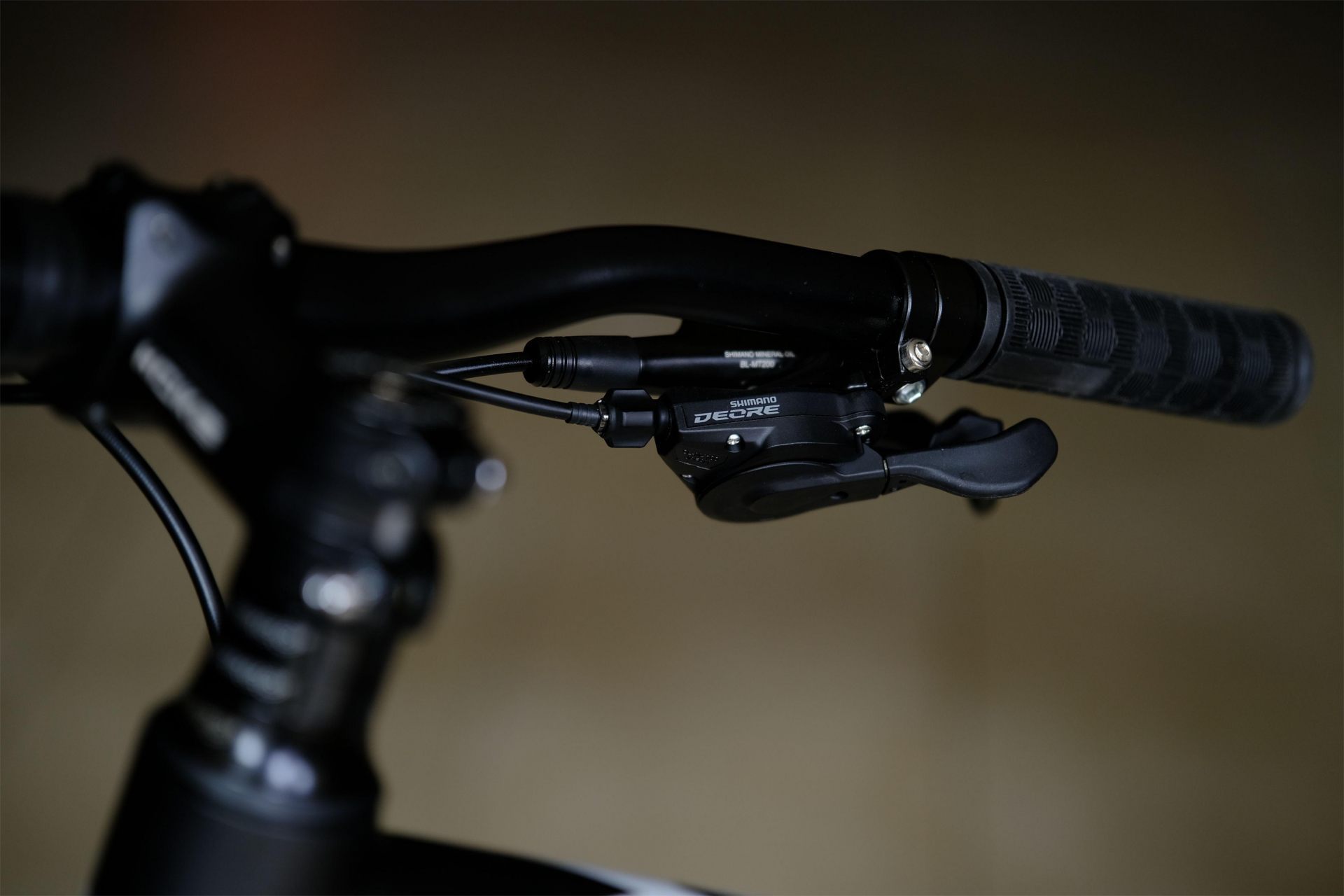 Манетка Shimano Deore M4100 HOKE 6 Way Deore 29 HD матовый чёрный 17